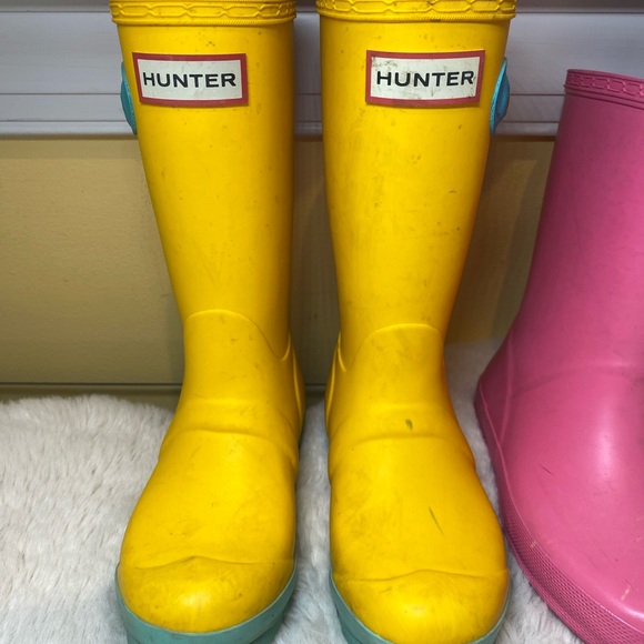 Hunter Vibrant Pink and Sunny Yellow Boots - Picture 12 of 14
